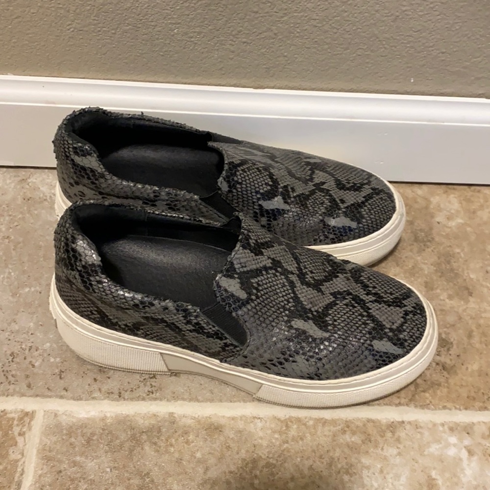 size 6 J/SLIDES Women's Gray Cleo Platform Slip-on Sneaker